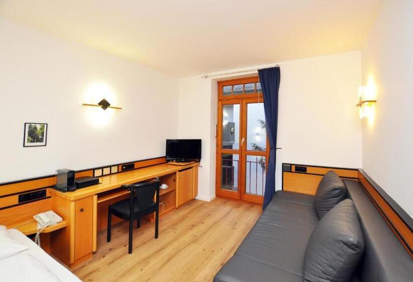 Quarto Estandar Individual, Villa Waldperlach By Blattl