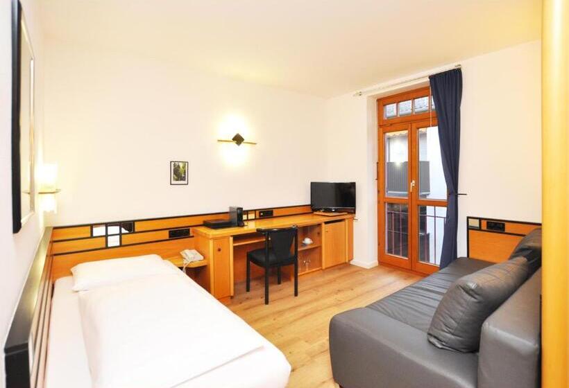 Quarto Estandar Individual, Villa Waldperlach By Blattl