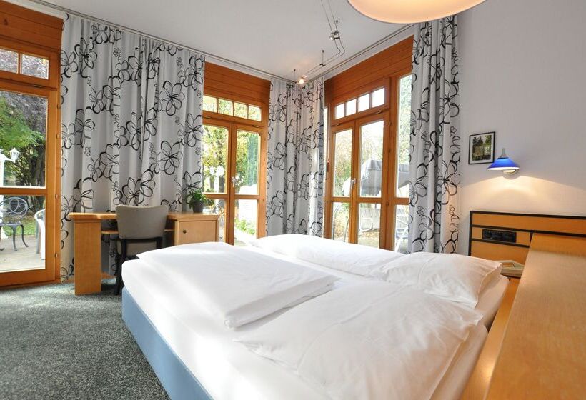 Quarto Estandar, Villa Waldperlach By Blattl