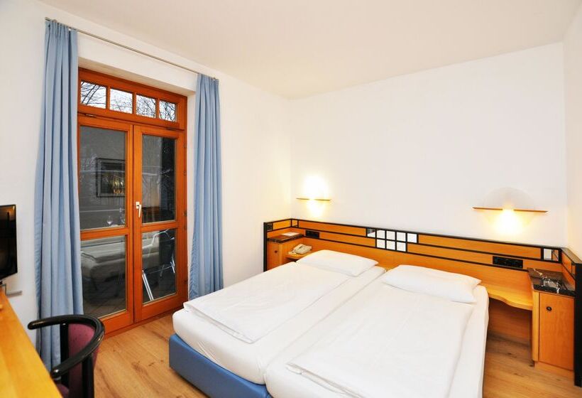 Quarto Estandar, Villa Waldperlach By Blattl