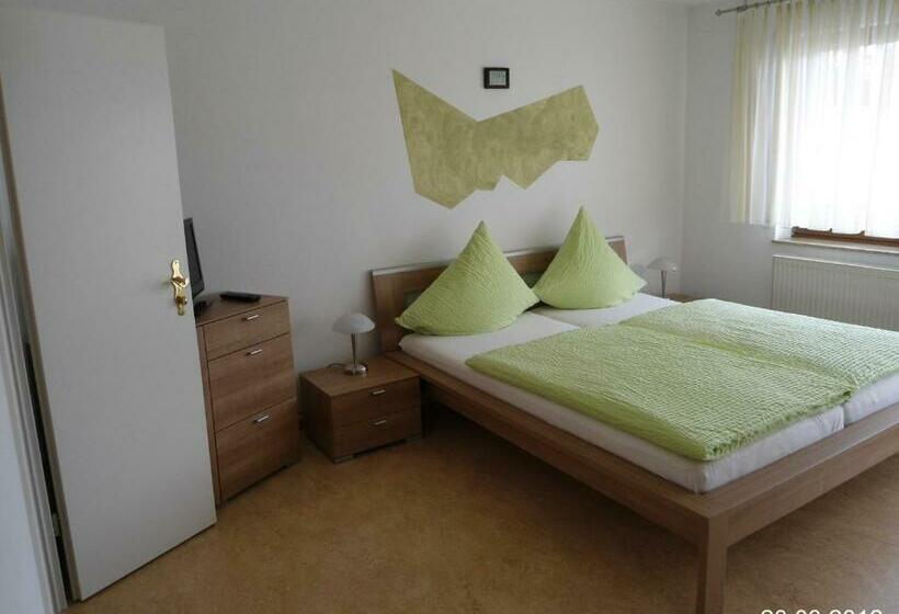Номер Стандарт, Hefterwaldstüble