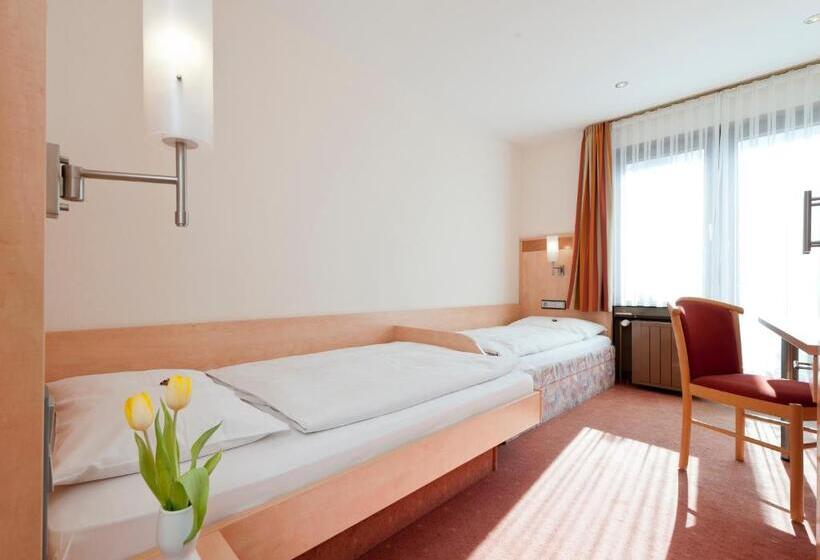 Номер Стандарт, Garni Hotel Schumacher