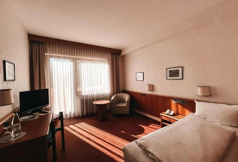 带阳台的标准单人间, Bayerischer Hof