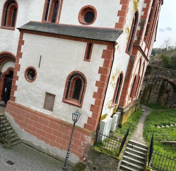 Номер Стандарт, Café Burg Stahleck