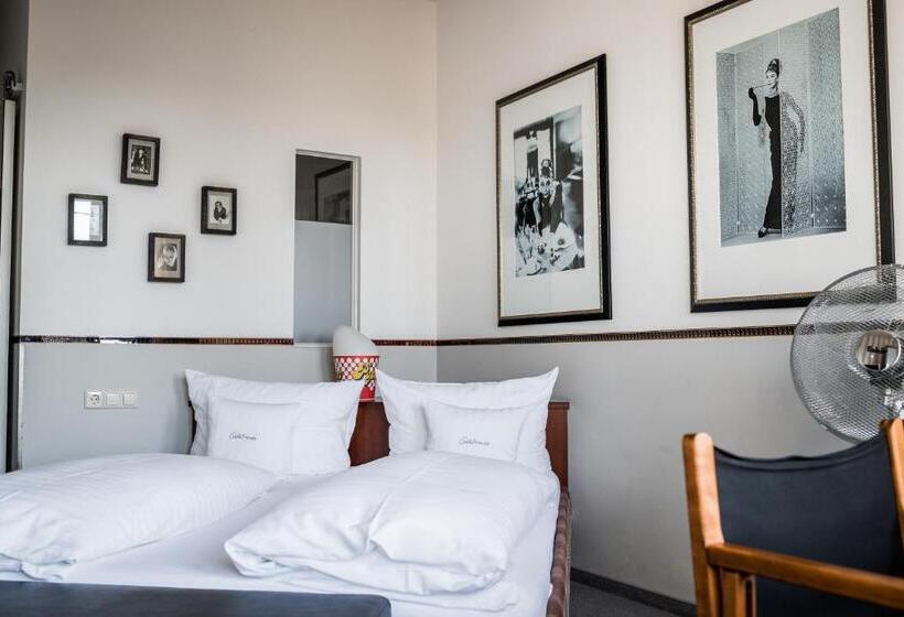 스탠다드 룸, Romantikhotel Rebstock Art & Design