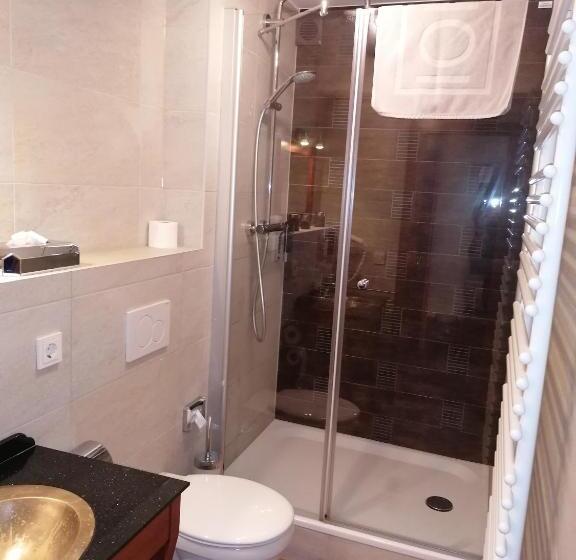 Стандартный Номер Кровать Кинг, Pension Riverside In Leverkusen Hitdorf Am Rhein   Zentral An Der A1 Und 59