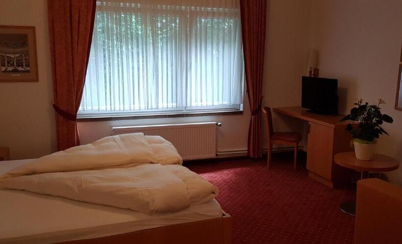 标准间, Berghof