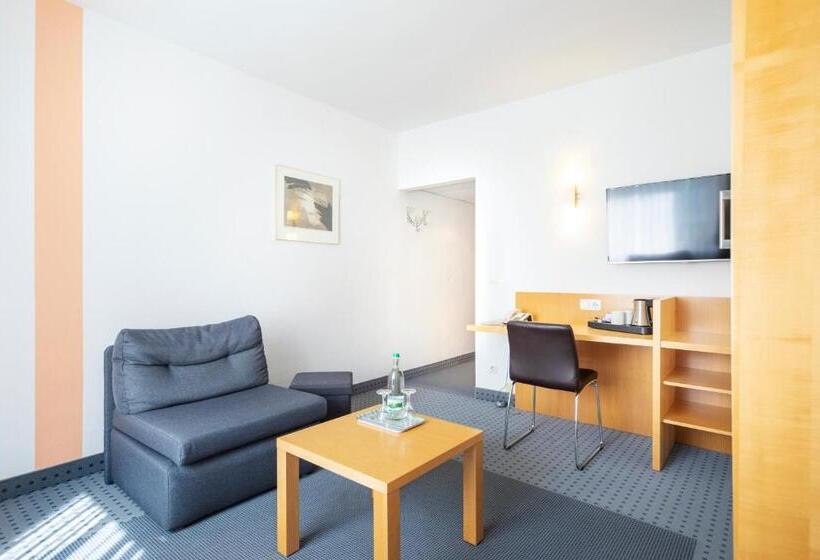 Полулюкс, Achat Hotel Suhl
