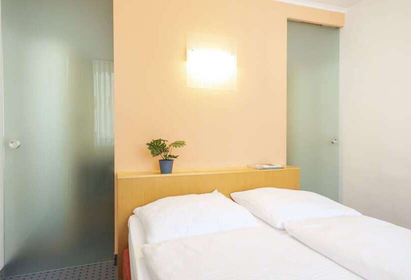 Полулюкс, Achat Hotel Suhl
