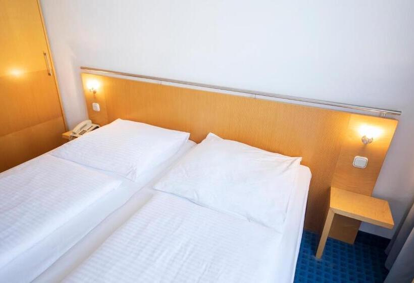 Номер Комфорт, Achat Hotel Suhl
