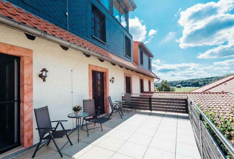Номер Стандарт с Балконом, Erlebnishotel Zur Schiffsmühle Gmbh