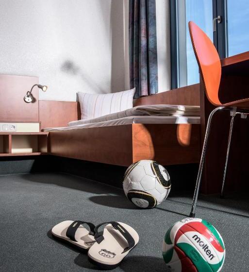 标准单人间, Landessportschule Bad Blankenburg