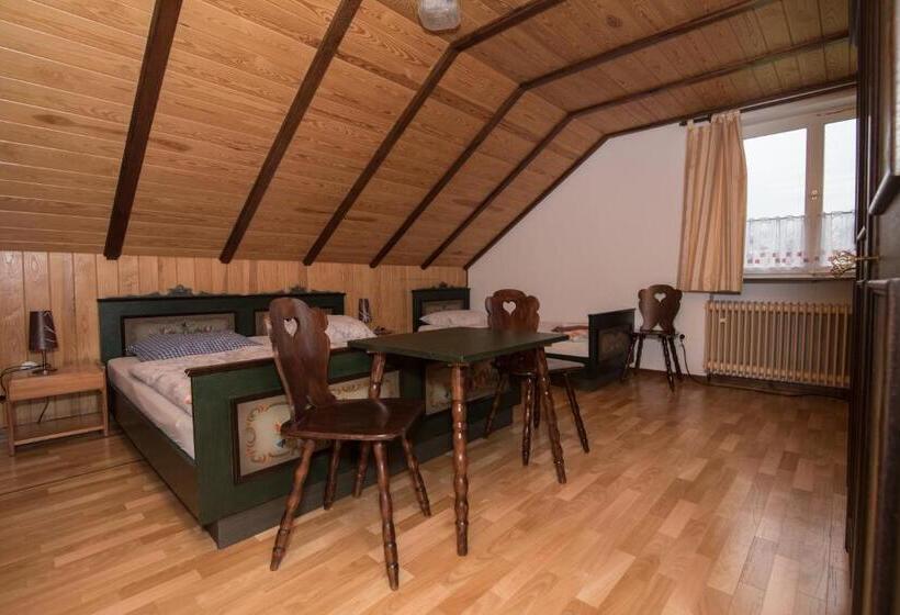 Номер Стандарт Трехместный, Restaurant Johanniskreuz