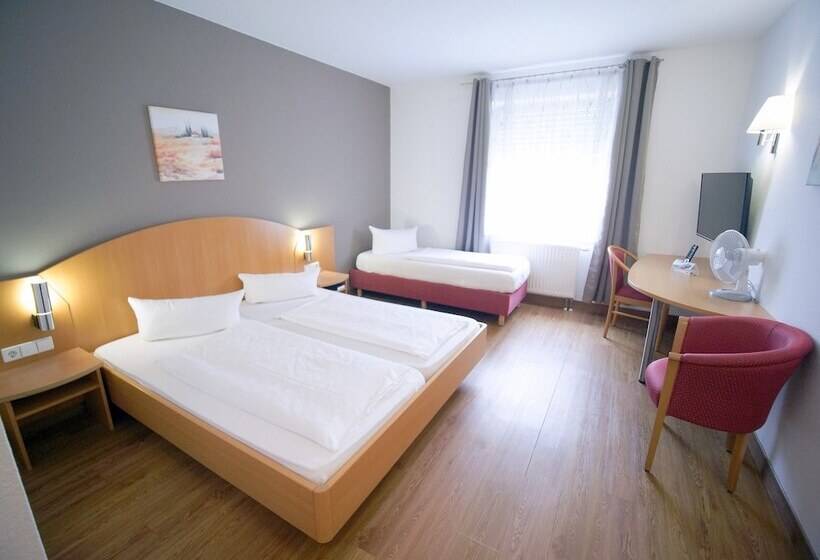 스탠다드 트리플 룸, Sunparc  Shuttle Zum Europapark Rust 4km & Rulantica 2km