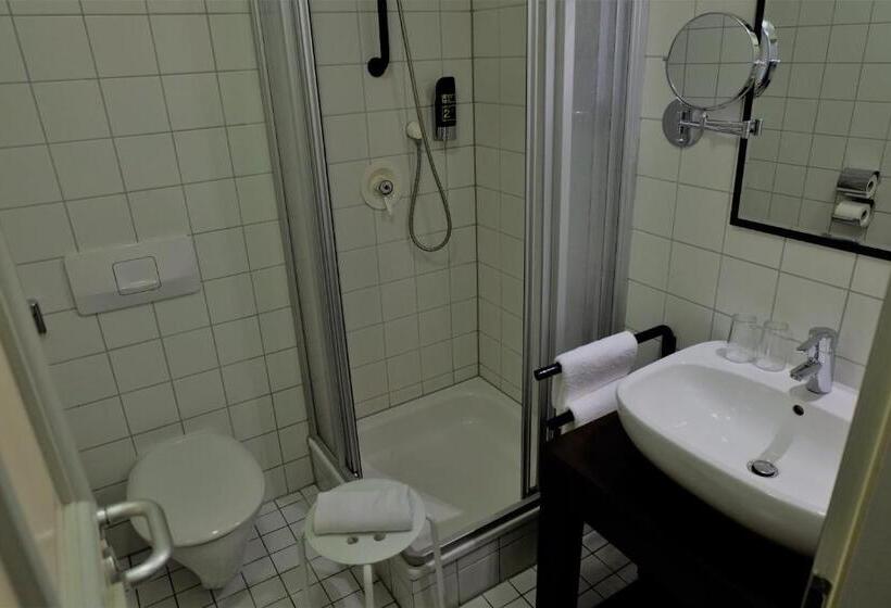 Номер Стандарт, Altes Rathaus Hotel Restaurant Café