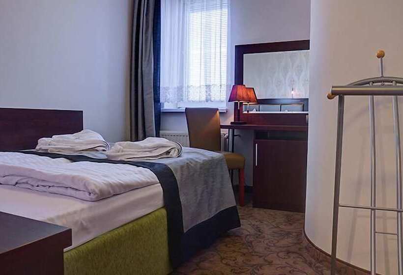 Студия Стандарт, Ara   Dancing Club Restauracja Ara