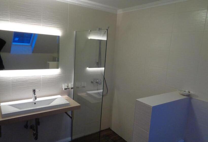 Quarto Estandar com Sacada, Garni Eichhornkobel