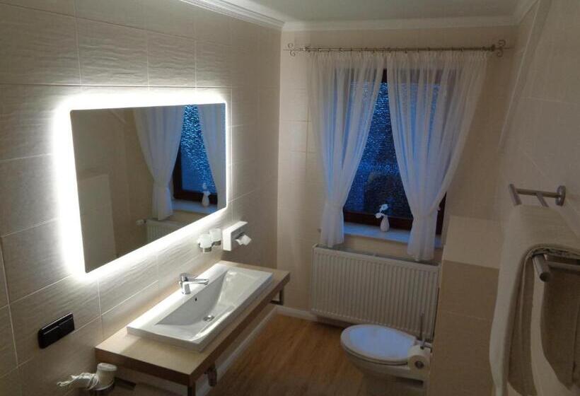 Quarto Estandar com Sacada, Garni Eichhornkobel