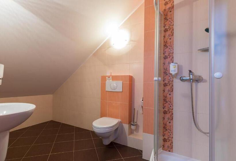 اتاق استاندارد سه نفره, Skalite Spa & Wellness