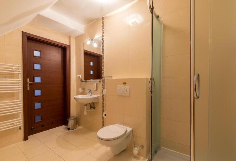 اتاق استاندارد سه نفره, Skalite Spa & Wellness
