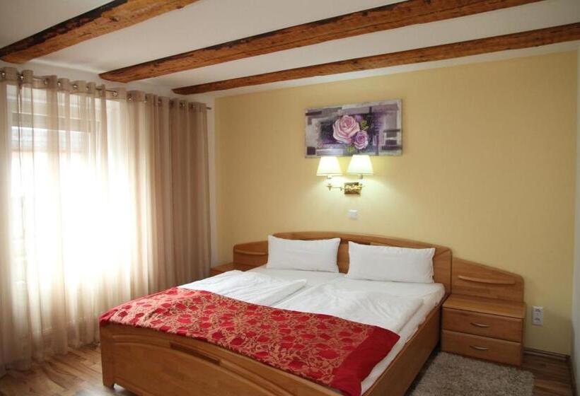 Полулюкс, Wellnesshotel & Restaurant Hexenschopf