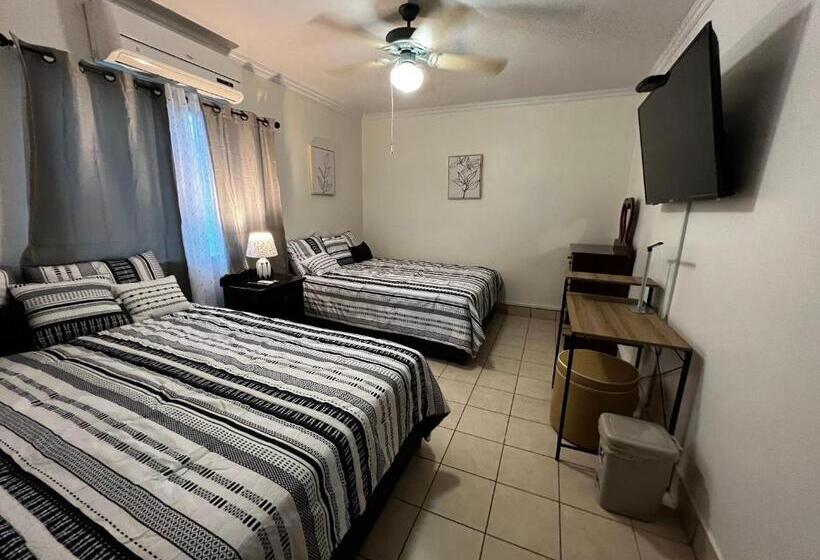 اتاق استاندارد چهار تخته, Yoli´s Bed & Breakfast