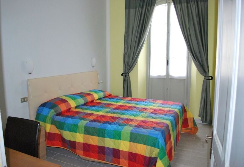اتاق استاندارد سه نفره, Domodossola