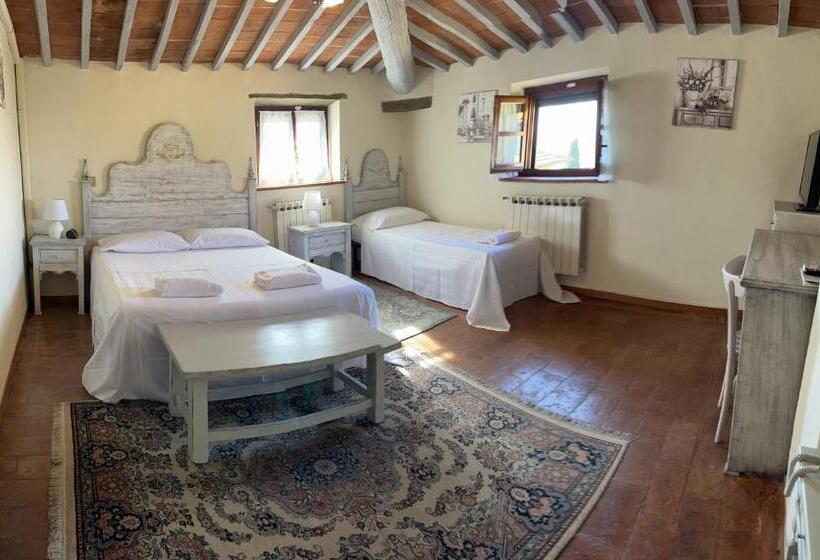 اتاق استاندارد سه نفره, Villa Schiatti