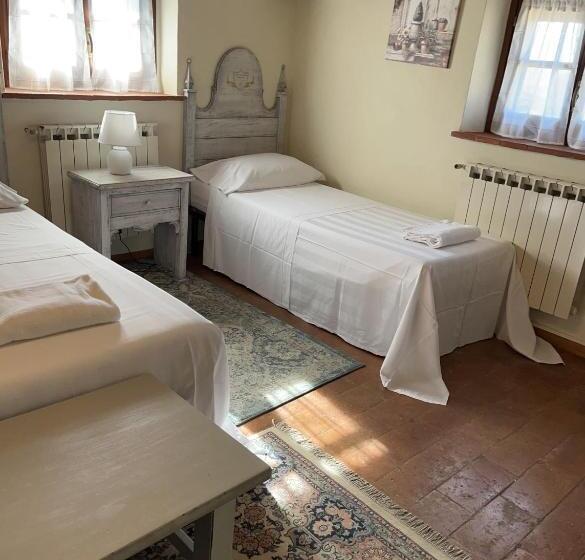 اتاق استاندارد سه نفره, Villa Schiatti
