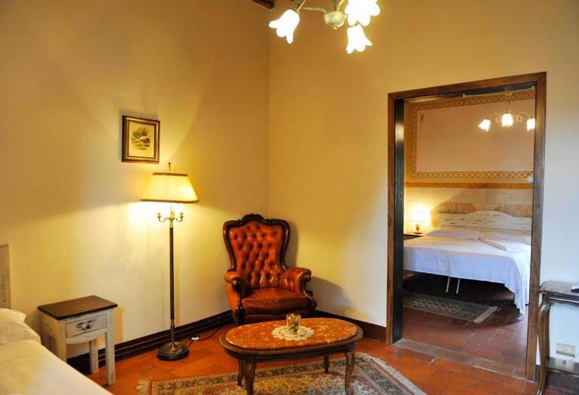اتاق سوپریور سه تخته, Villa Schiatti