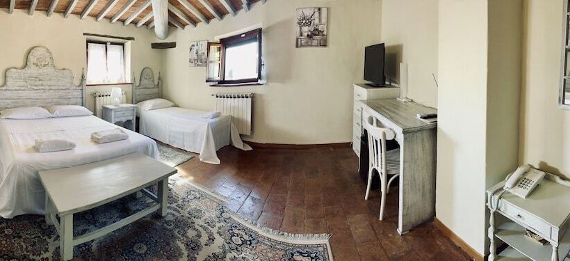 اتاق استاندارد سه نفره, Villa Schiatti
