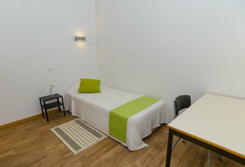 اتاق استاندارد یک نفره, Faro Albacor Residence   Hostel