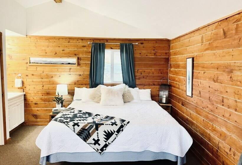 کابین, Glacier View Cabins