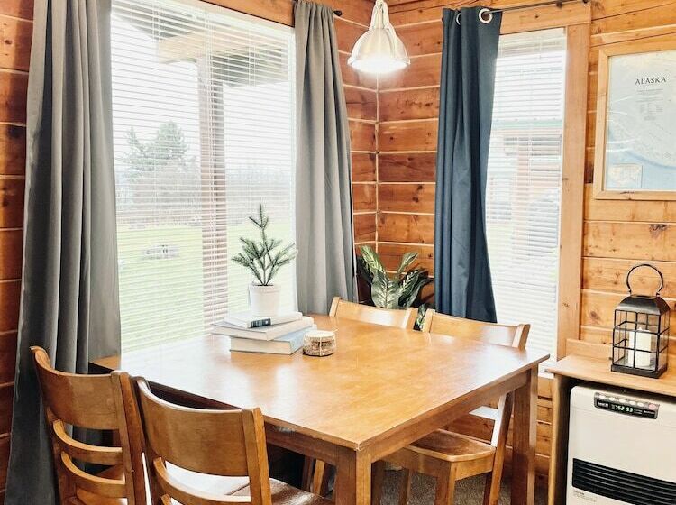 کابین, Glacier View Cabins