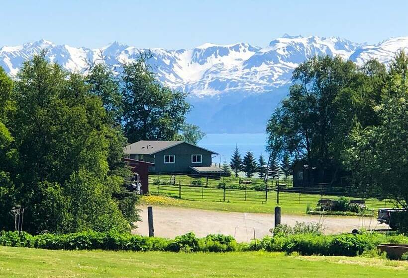 کابین, Glacier View Cabins