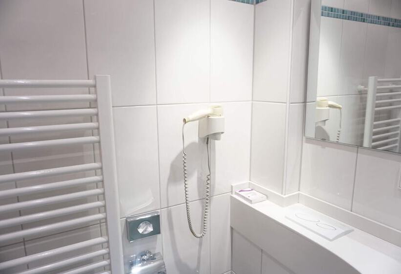スタンダードトリプルルーム, Herdegen Rooms   Self Check In