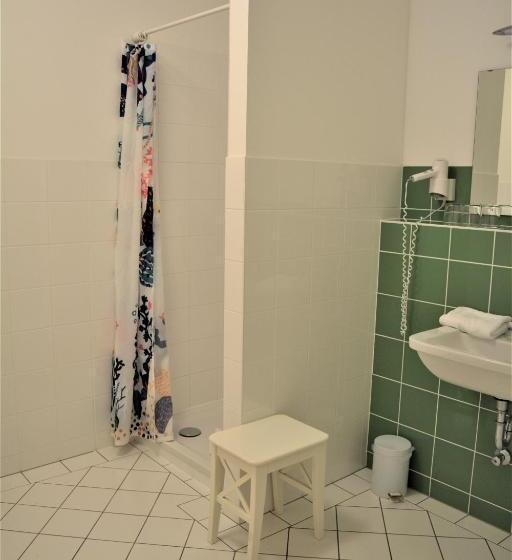 Четырехместный Номер Стандарт, Economy Hotel Kronach