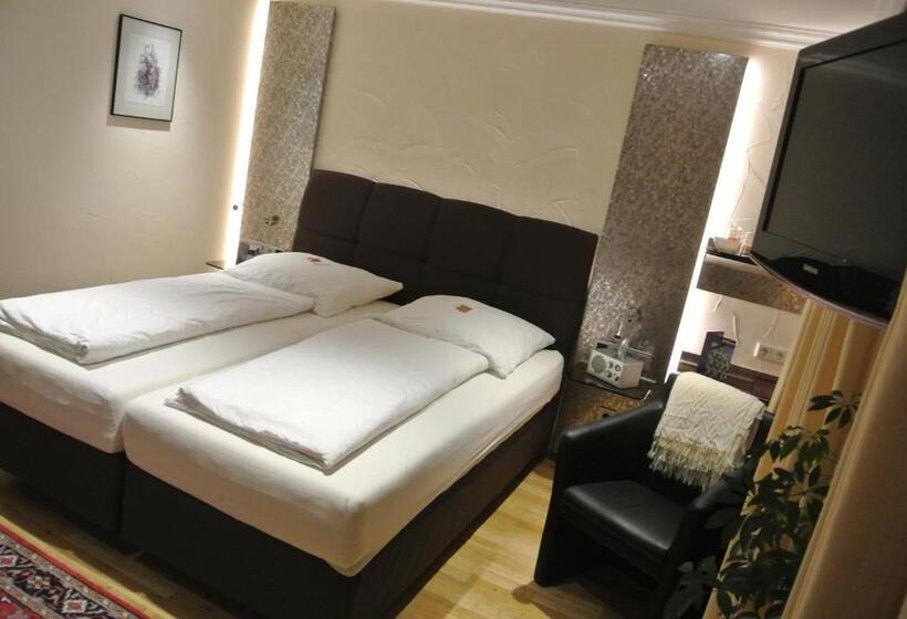 Номер Комфорт, Restaurant Goldenes Lamm