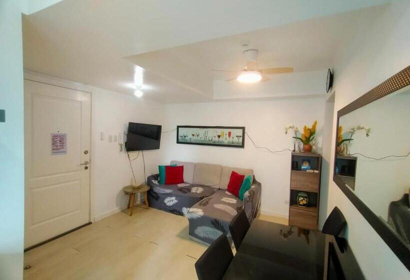 Apartamento 1 Dormitório Vista Piscina, Residences In Azure Condominium Parañaque City Metro Manila