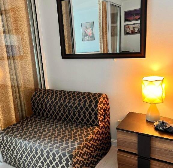 Escritório Estandar Vista Mar, Residences In Azure Condominium Parañaque City Metro Manila