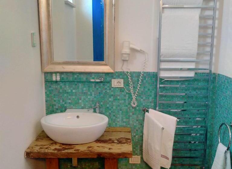 اتاق استاندارد سه نفره, & Resort Lunatenuta