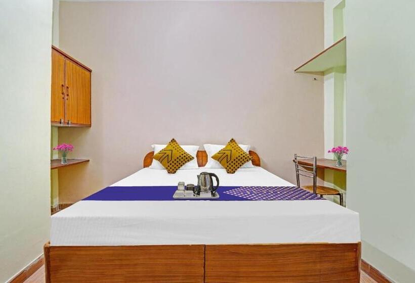 标准间, Spot On Ganpati Home Stays
