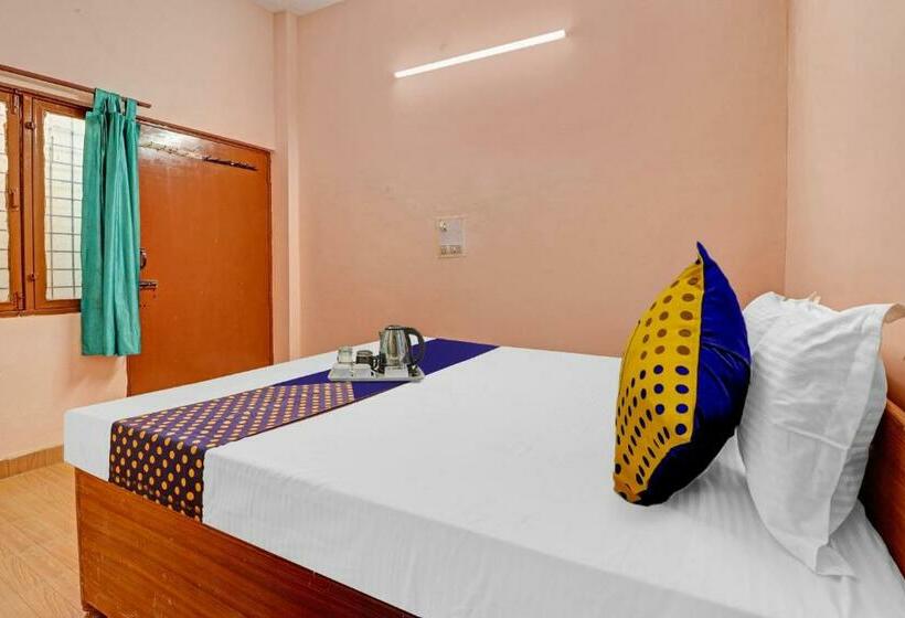 标准间, Spot On Ganpati Home Stays