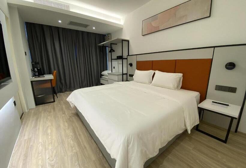 스탠다드 룸 킹사이즈 침대, Otel Hotel Suite