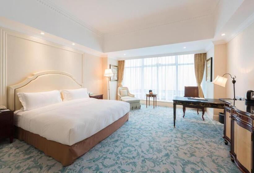 اتاق لوکس با چشم‌انداز دریا, Qingdao Jinshi International
