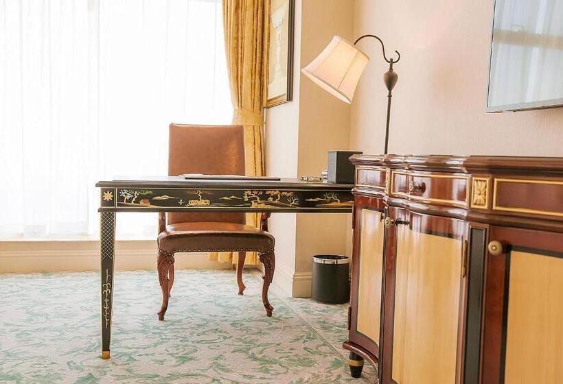 اتاق لوکس با چشم‌انداز دریا, Qingdao Jinshi International