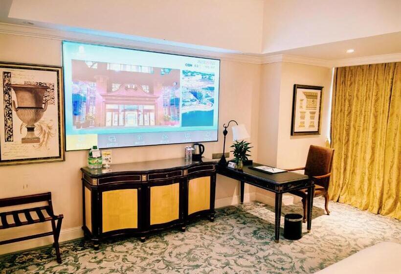 سوئیت با تخت بزرگ, Qingdao Jinshi International