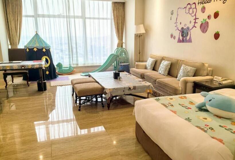 سوییت خانوادگی, Qingdao Jinshi International