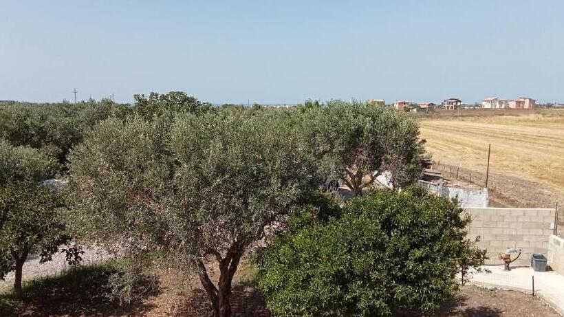 اتاق استاندارد سه نفره, Villa Capozza Maria Greca