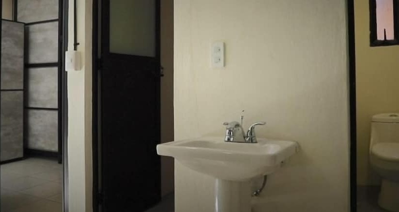 تختخواب در اتاق مشترک, Hostal Xao
